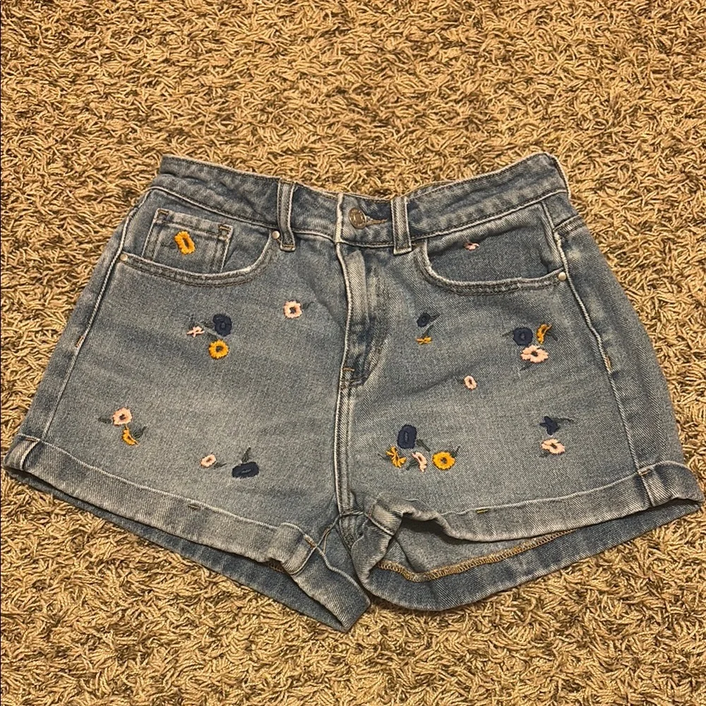Denim Embroidered Floral Women’s Shorts - Blue